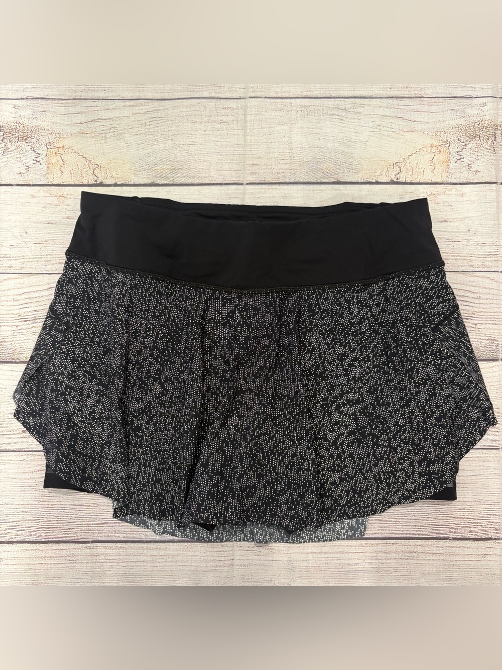 LULULEMON Final Lap Skirt Size 6